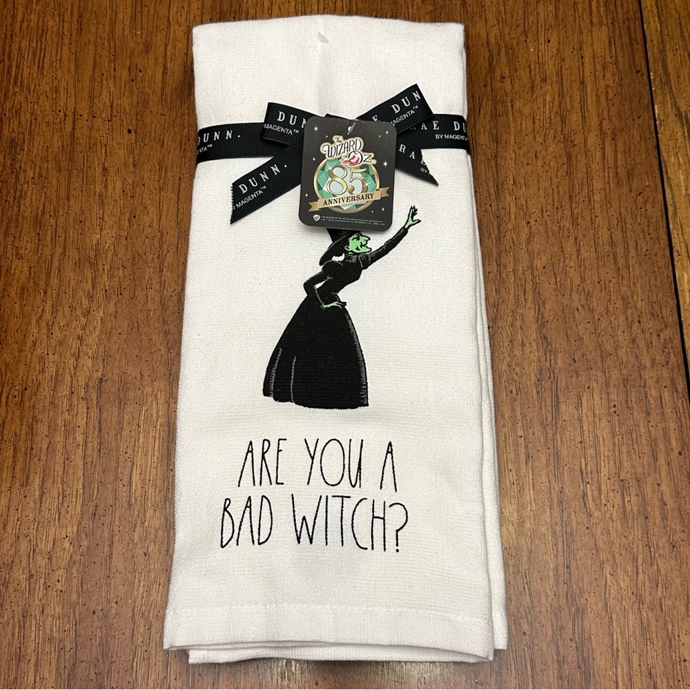 NWT- Rae Dunn Wizard of Oz 85th Anniversary Set of 2 Kitchen Towels
